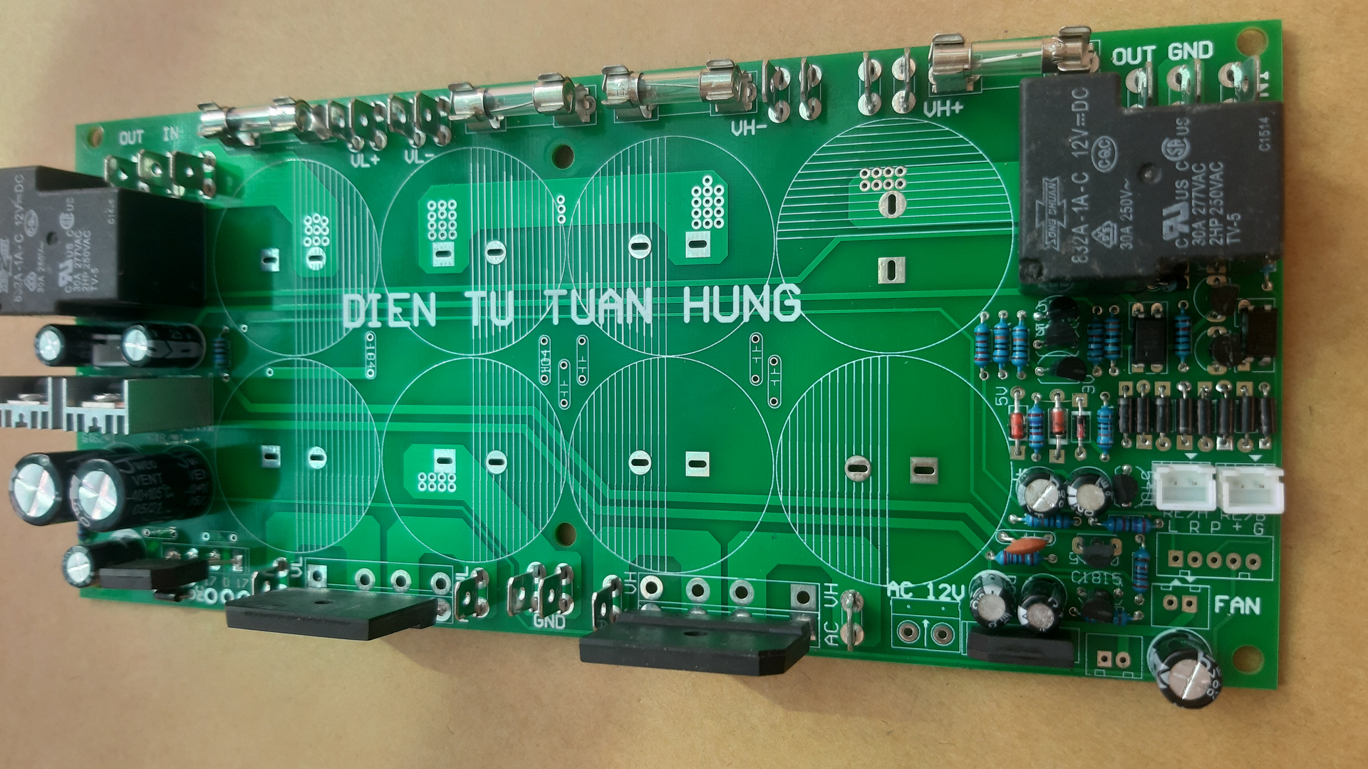 Mạch nguồn 8 tụ