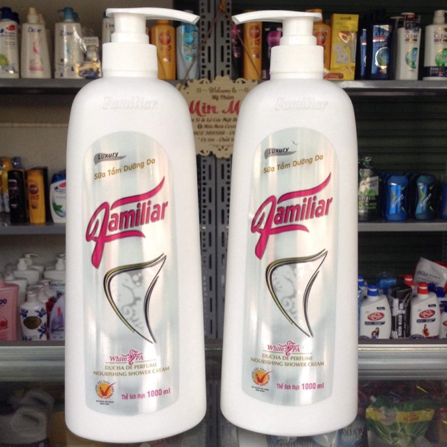Sữa tắm dưỡng da Familiar Luxury 1000 ml