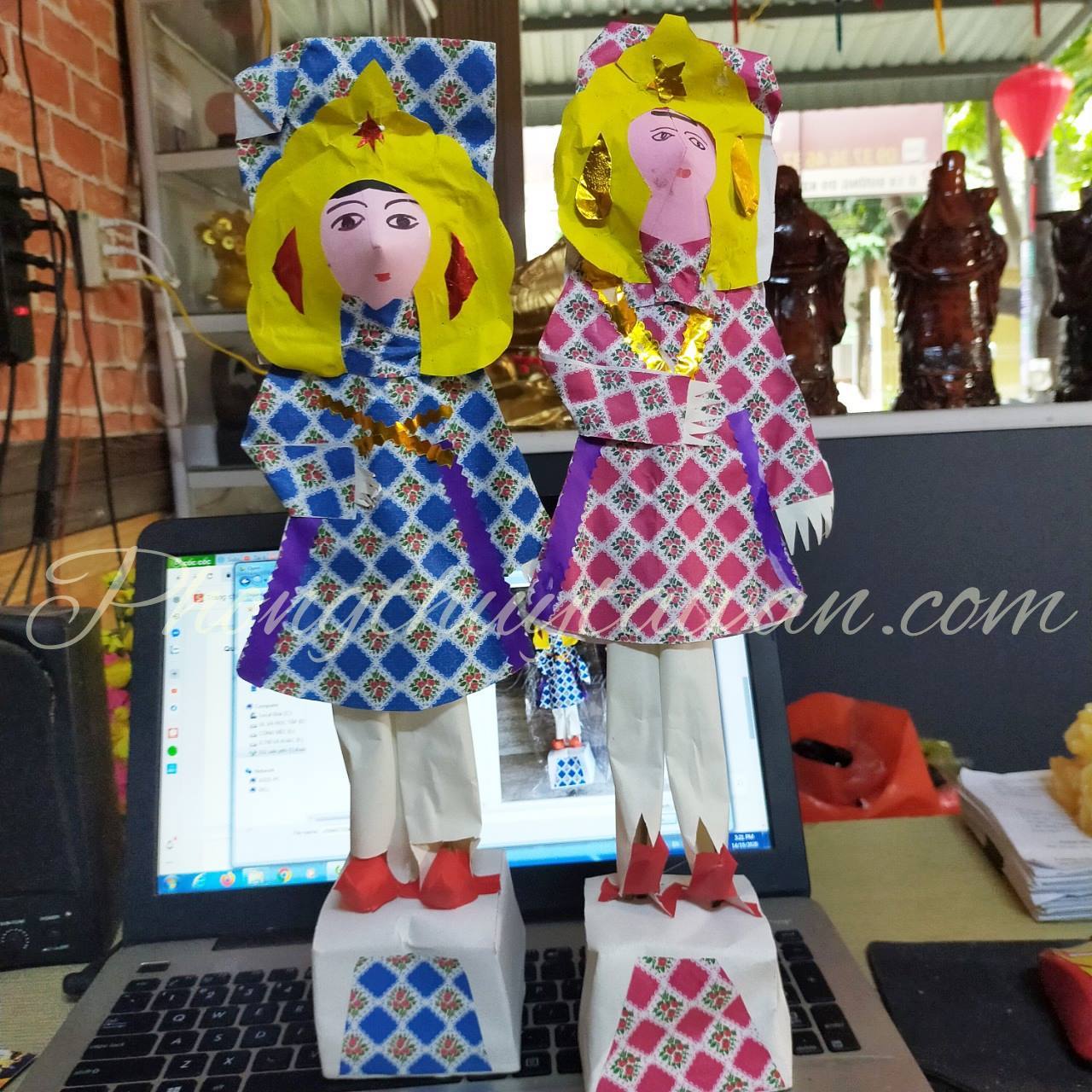Hình nhân,hình nộm cúng kiến (dùng thế thân)