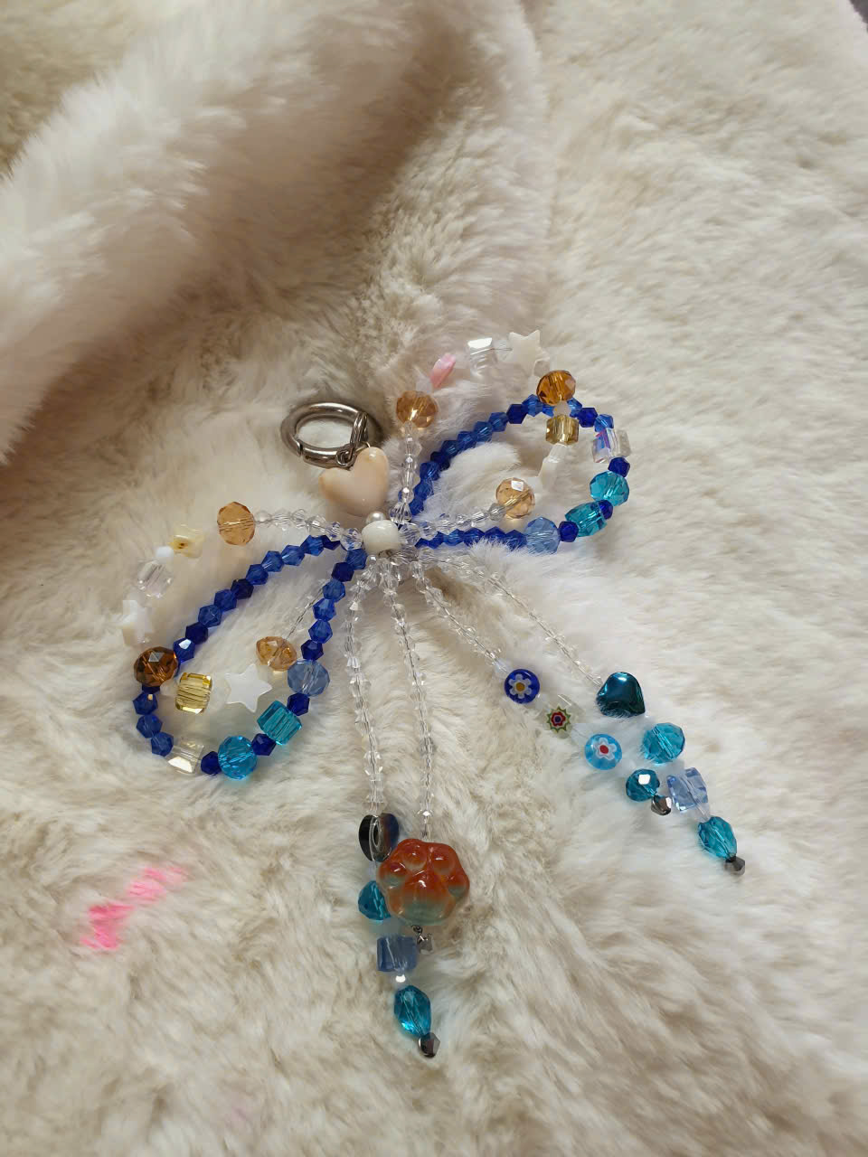 Handmade Crystal Bow Charm with Imitation Glass – Unique Gift for Girlfriends, Exquisite Handmade Accessories for Handbags & Keychains