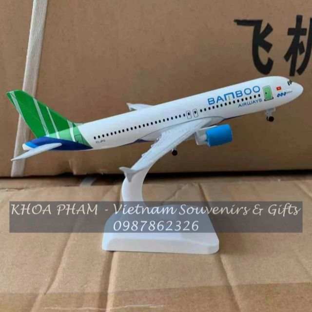 Máy Bay Bamboo Airways 20 cm Có Bánh Xe