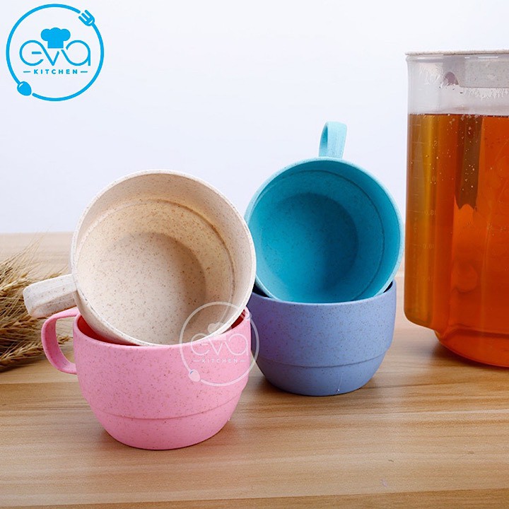 Bộ Bình Nước Kèm 4 Ly Cốc Nhựa Lúa Mạch Tiện Dụng
