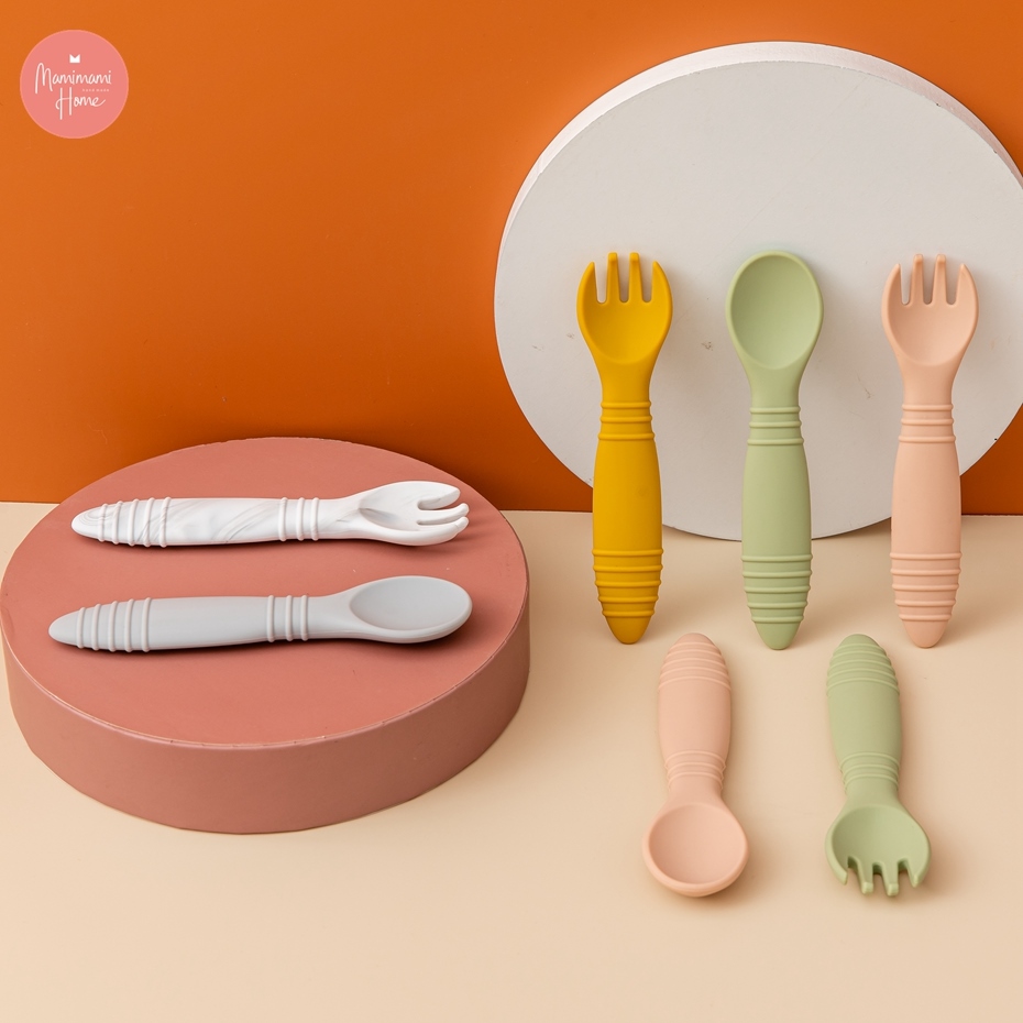 【Ready Stock】1pc Baby Tableware Food Grade Safe and Healthy Threaded Silicone Fork Spoon