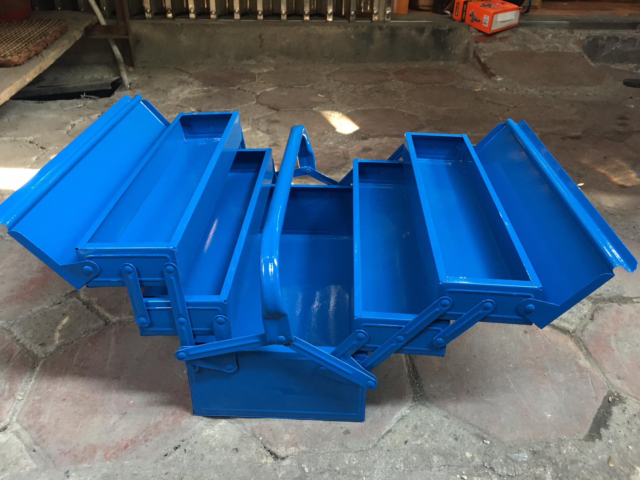 thùng đựng đồ nghề bằng sắt to