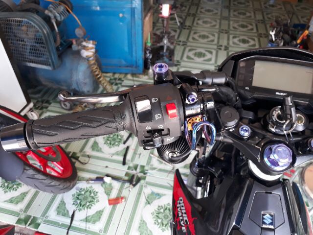 Cùm công tắc z900