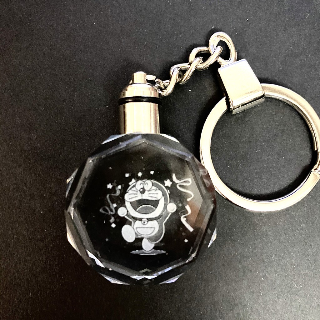 Móc khóa phát sáng DORAEMON NHẢY MÚA thủy tinh pha lê anime chibi quà tặng xinh xắn dễ thương