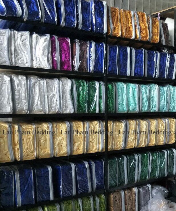 ( Lụa Loại 1) Bộ 4 Món Ga Gối Phi Lụa Màu Xám Đậm Cao Cấp Mềm Mại Lan Pham Bedding
