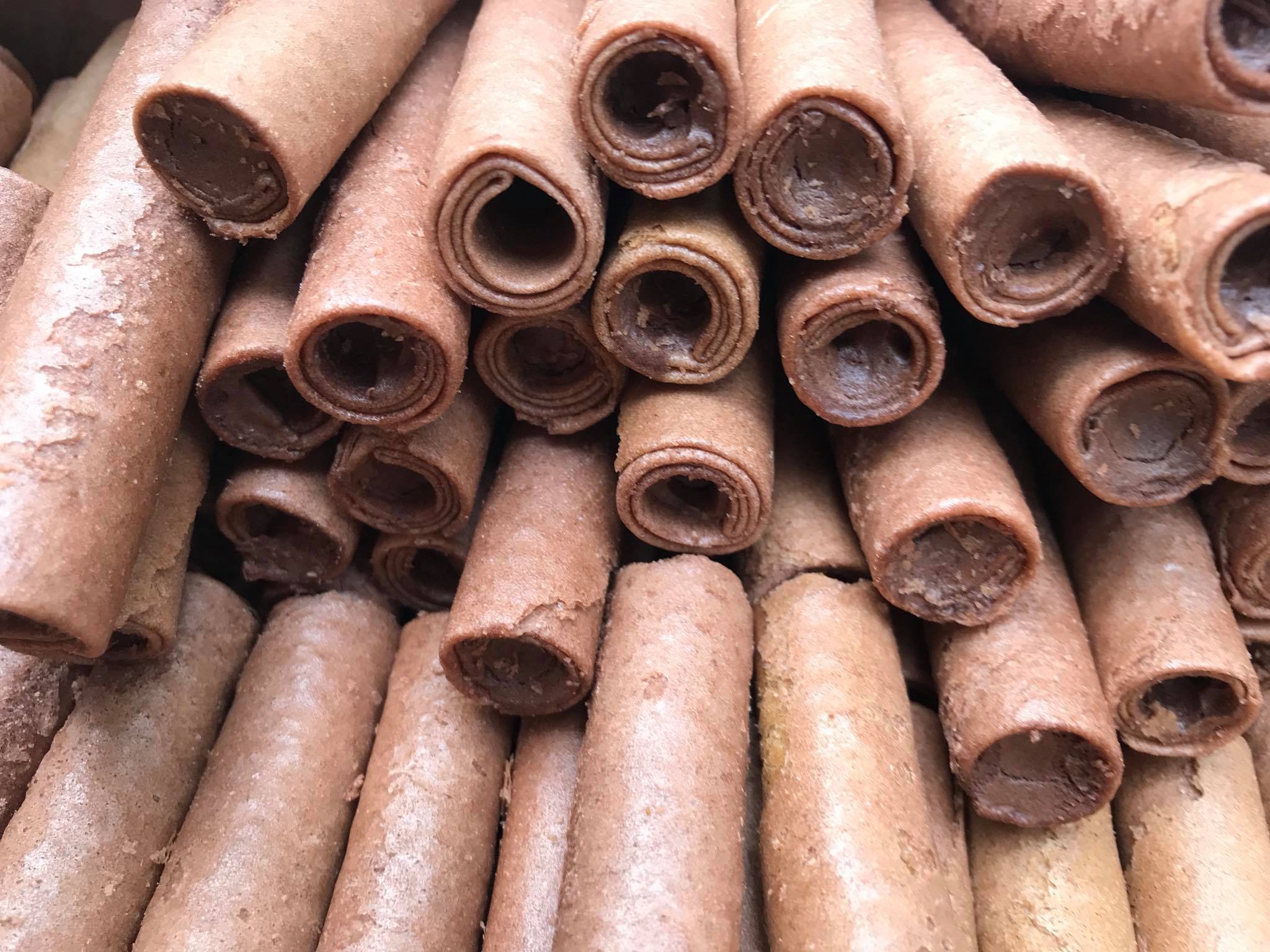 Bánh Ống Cacao Trai Đẹp 400G