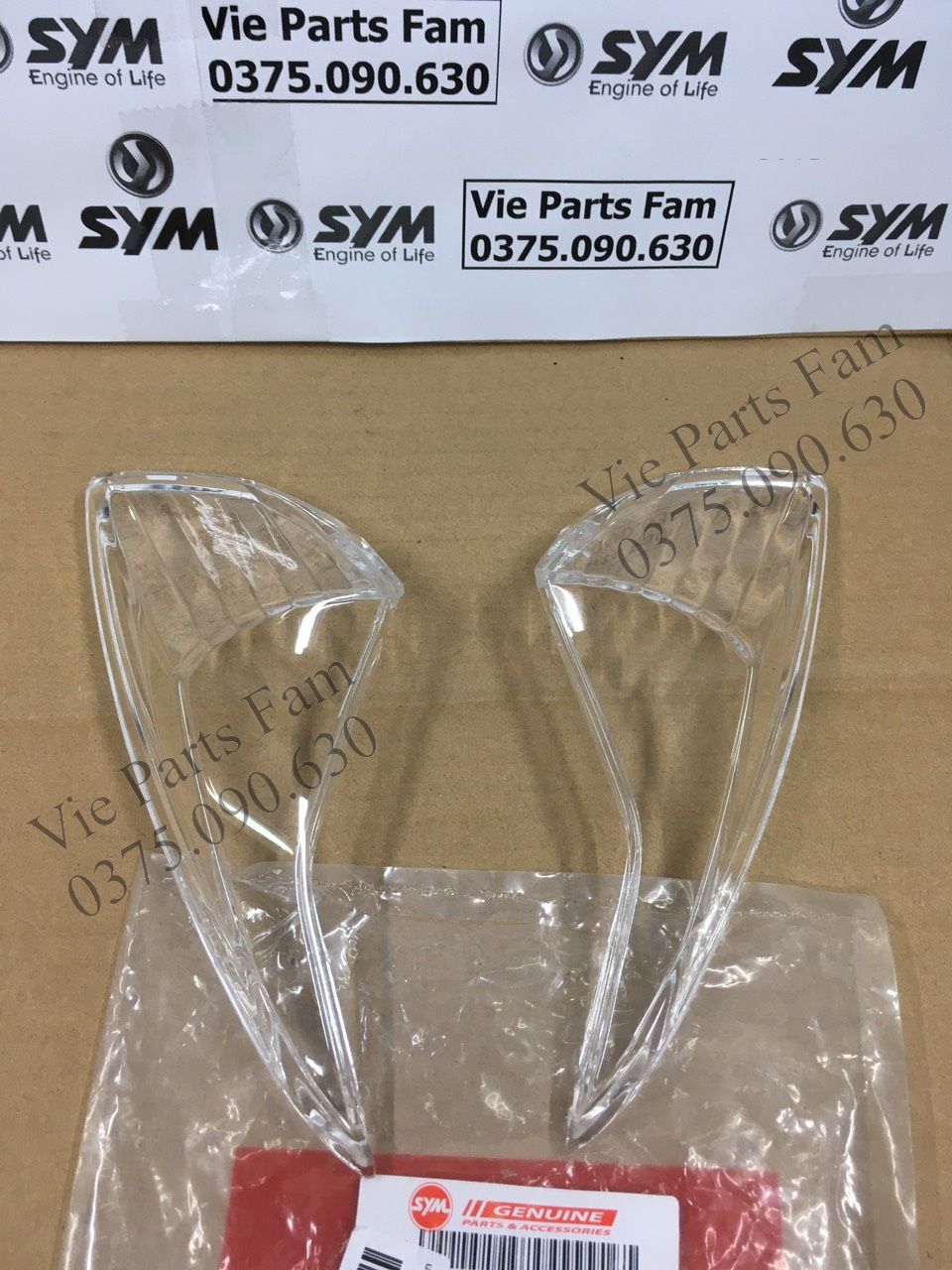 Nắp chụp xi nhan sau xe elegant sym, hàng din sym mới 100%