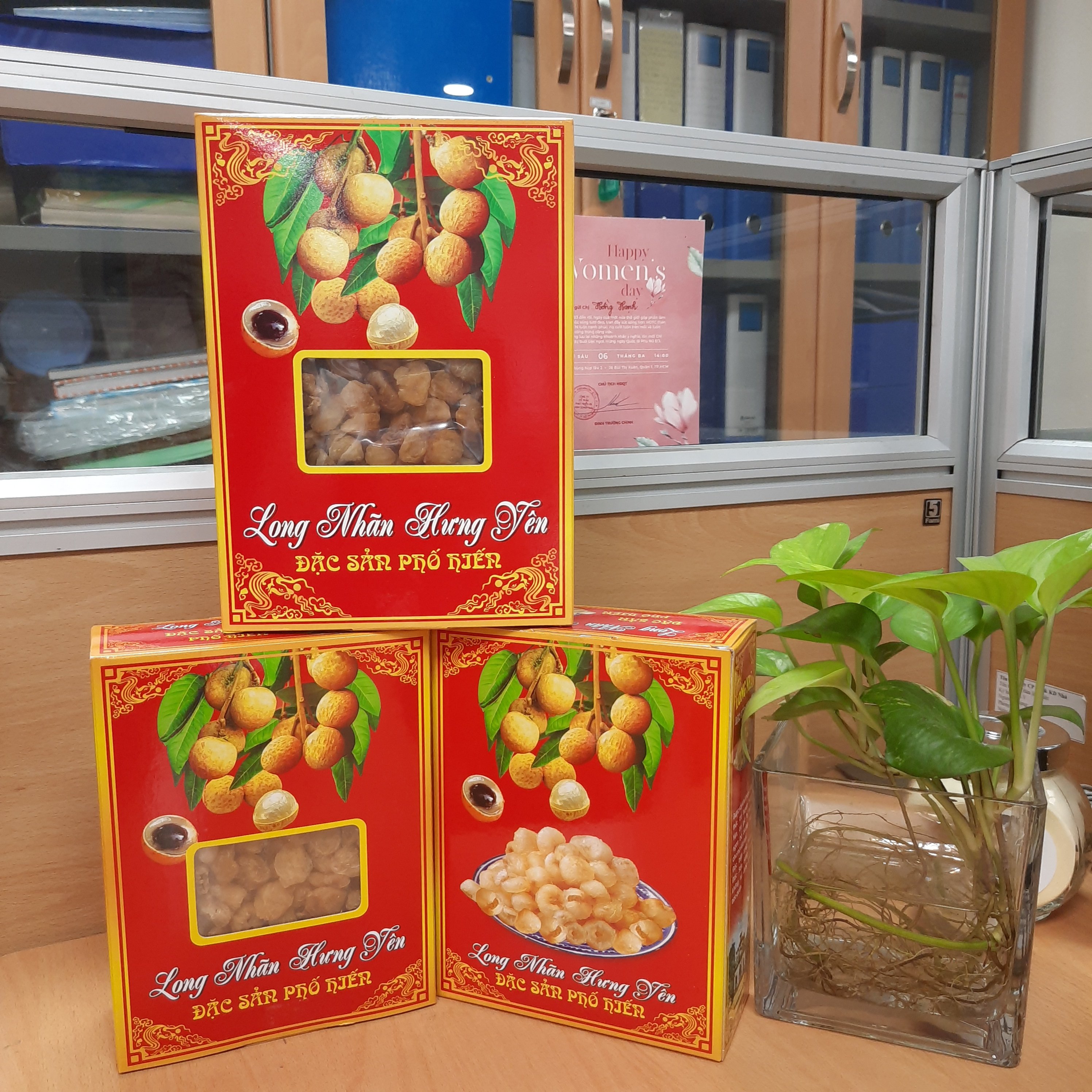 Long nhãn sấy đặc sản Hưng Yên