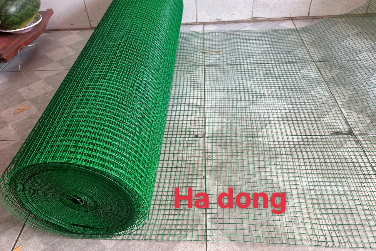 ( Khổ cao 1m2 ) Lưới sắt bọc nhựa mắt lưới màu xanh ( ô vuông rộng 1.2cm )