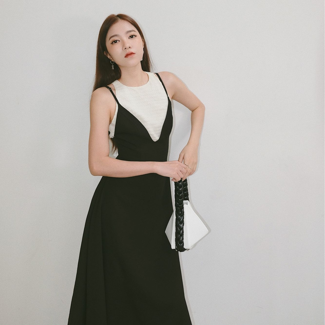 INTO.EIGHT | Đầm dây phối yếm INTO.EIGHT thiết kế (Lady Dress)