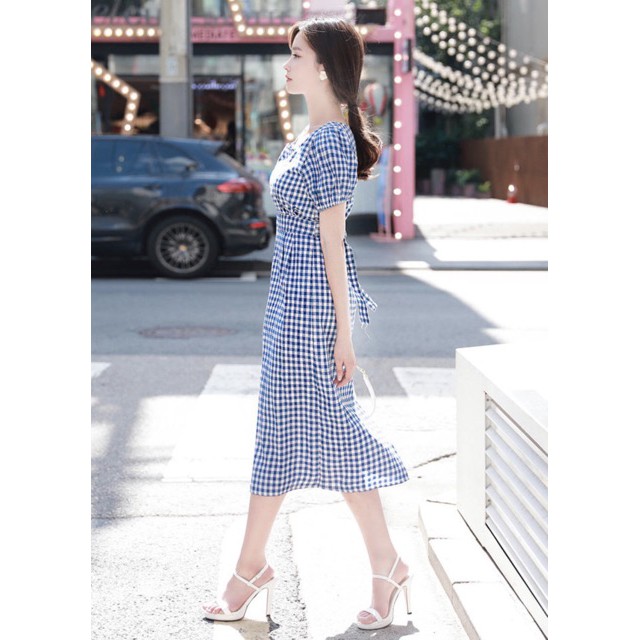 Đầm caro xanh cổ vuông
