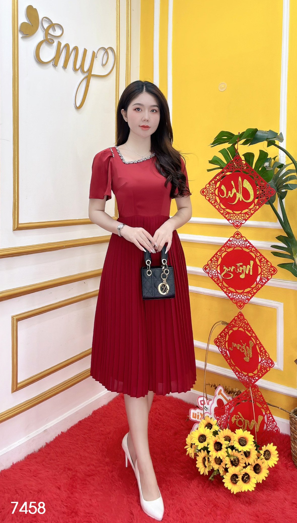 Đầm EMY EM7458 Xoè Dập Ply Đỏ
