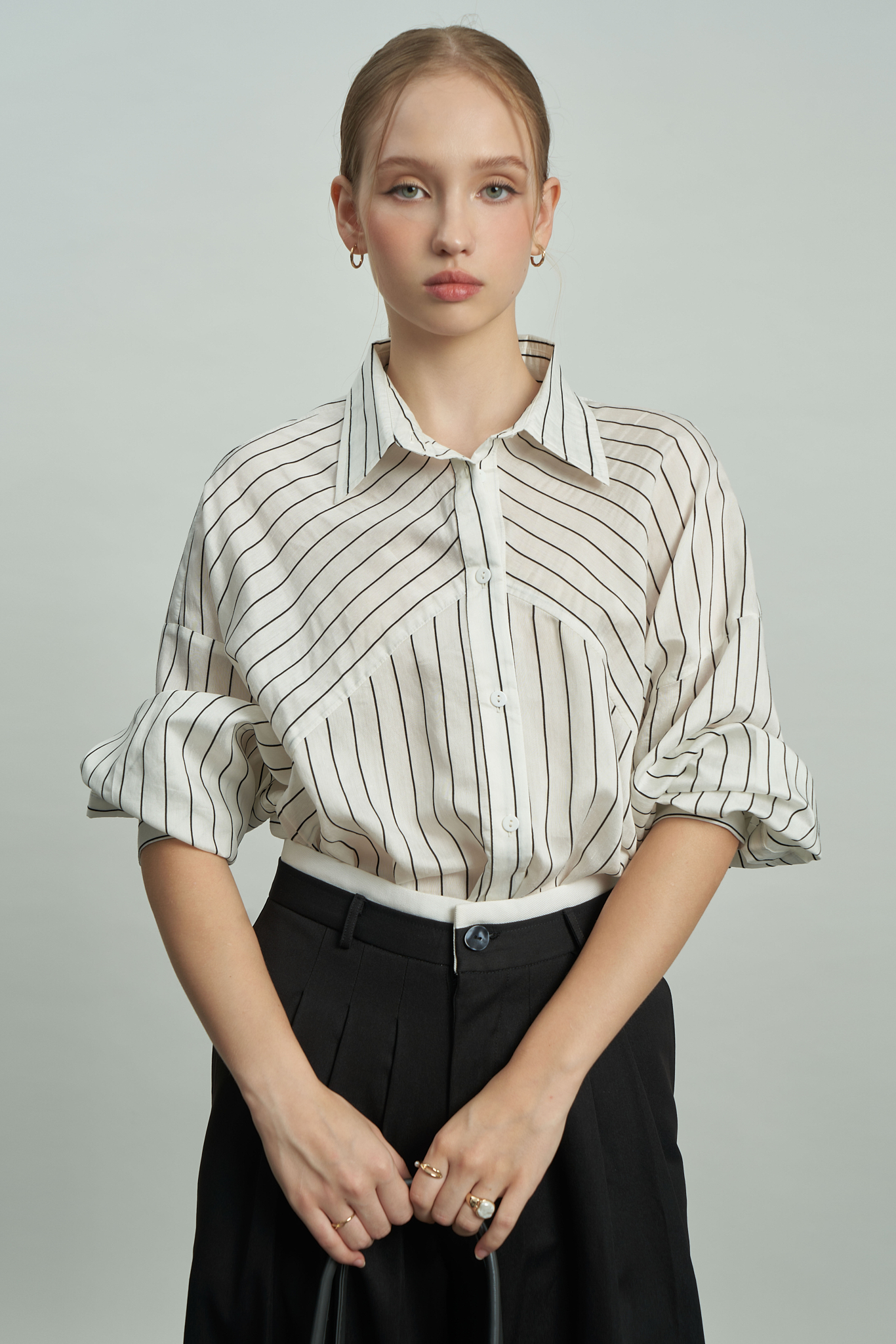 Áo sơ mi nữ KHÂU BY CQ Oversized