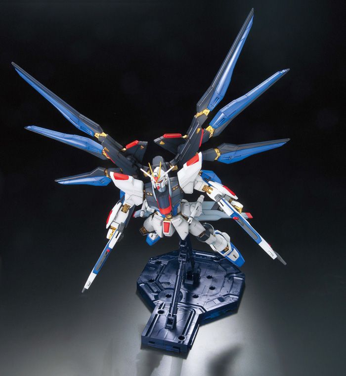 Mô hình Gundam Bandai MG Strike Freedom Full Burst Mode [GDB]