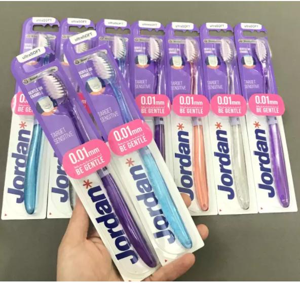 BÀN CHẢI ĐÁNH RĂNG JORDAN TARGET SENSITIVE