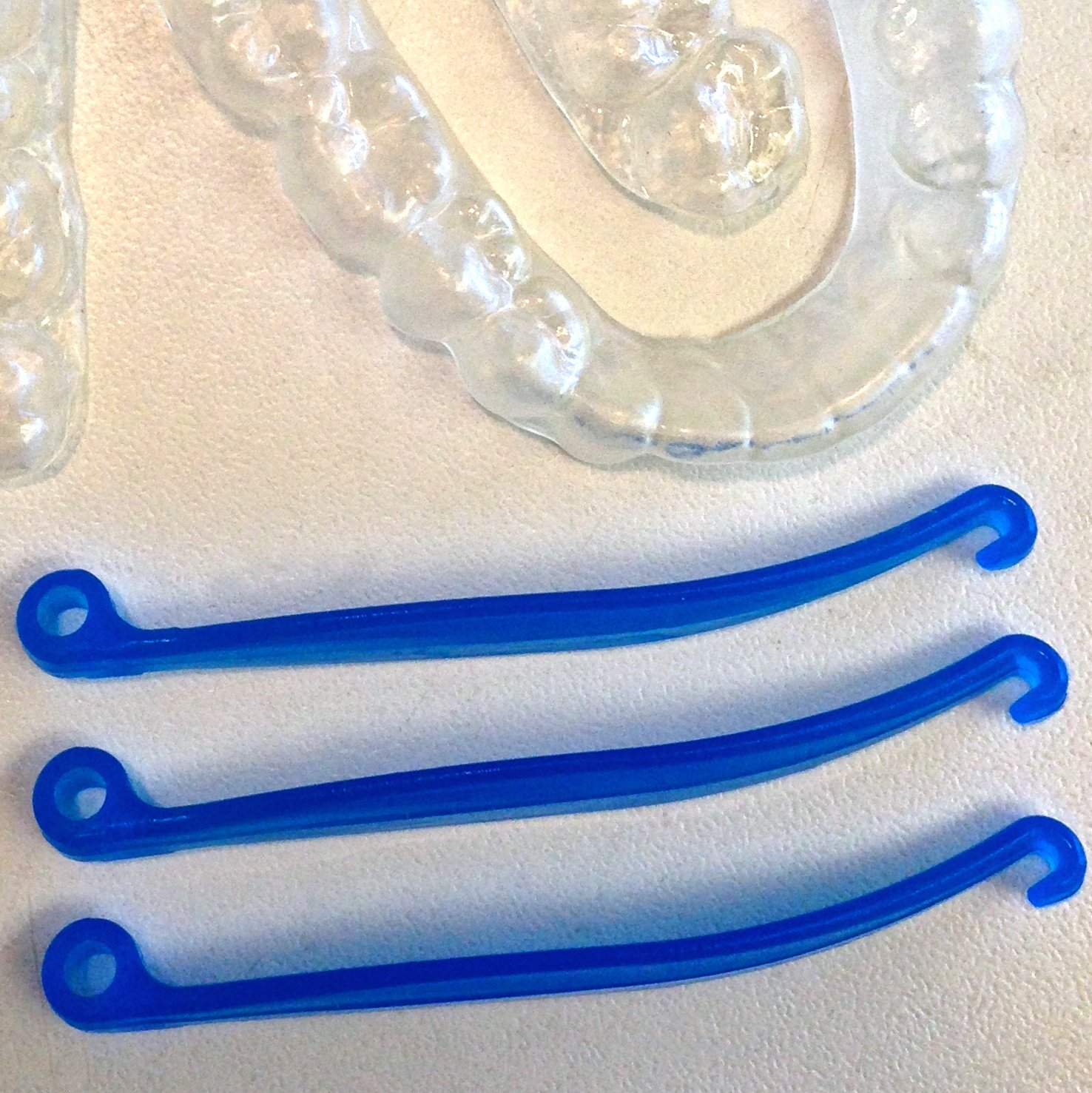 [HCM]Cây móc tháo khay chỉnh nha Aligner