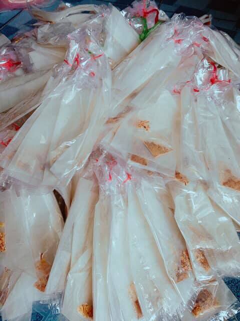 1 Xâu (13 Bịch) bánh tráng muối hành phi Tây Ninh