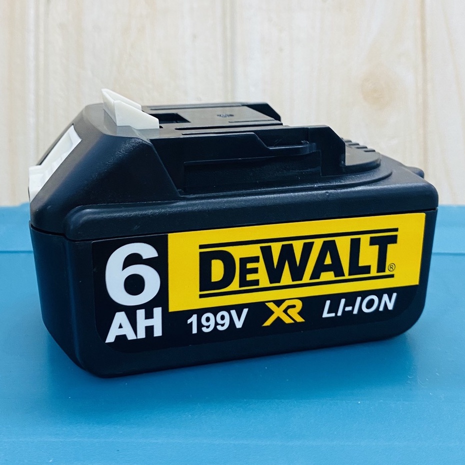 Pin 199v dewalt dung lượng 6000mah, pin khủng 10 cell, chân pin phổ thông