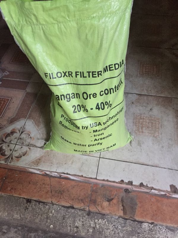 Hạt Mangan lọc nước nhiễm phèn gói 2kg