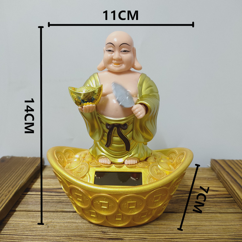 Tượng Phật Di Lặc đứng trên Thỏi Vàng