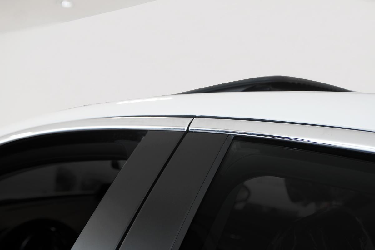 Viền inox cong kính Chevrolet Cruze