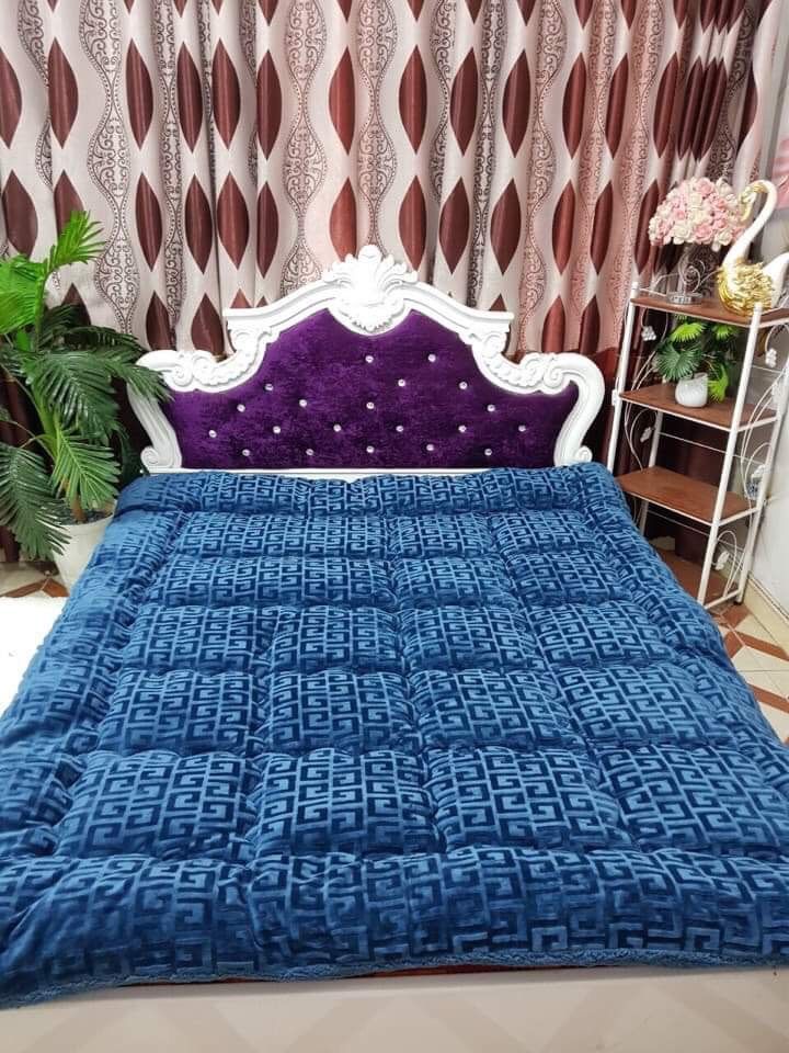 chăn lông cừu chữ vạn siêu ấm