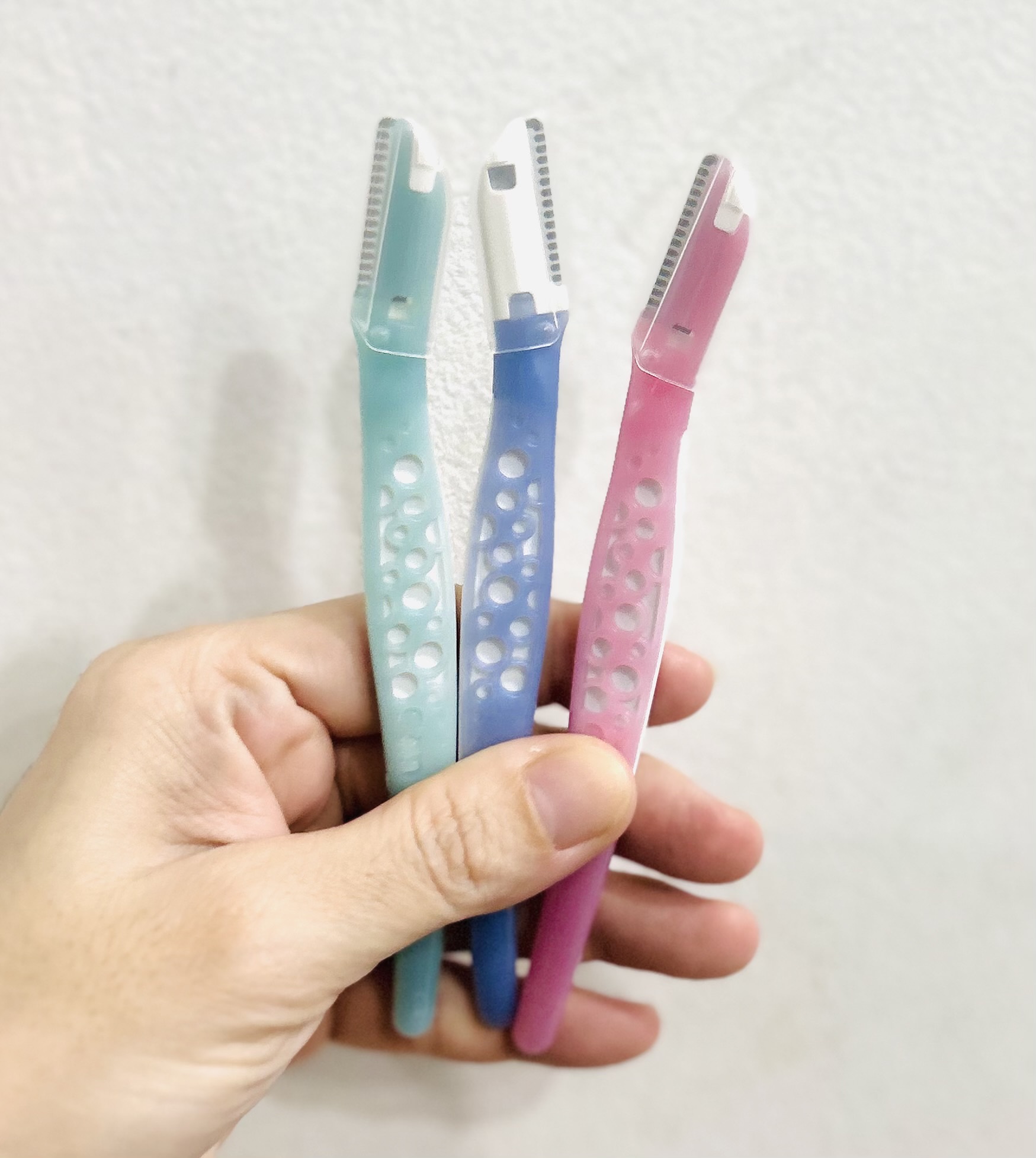 Set 3 cây tỉa chân mày Kai thân nhựa