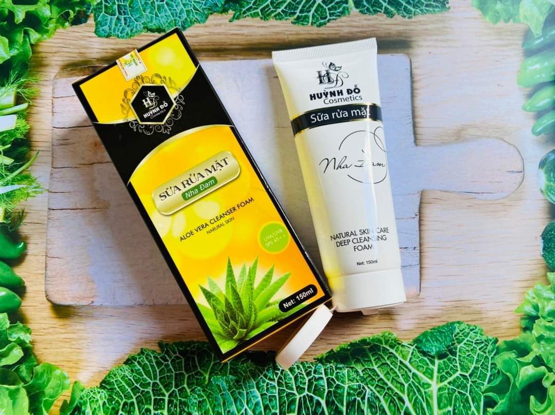 Sữa rửa mặt nha đam huỳnh đỗ