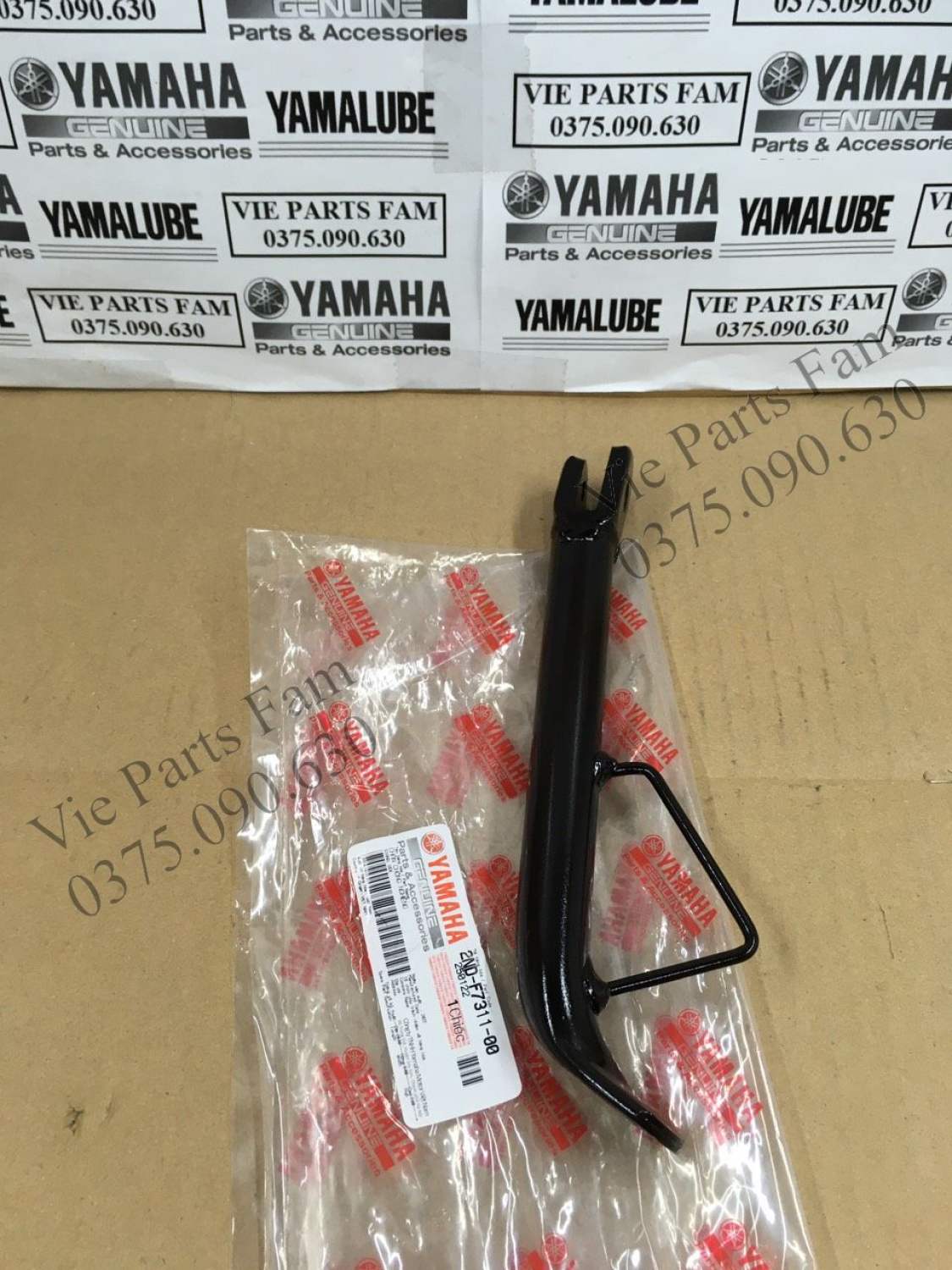 Chân chống nghiêng Exciter , hàng din Yamaha mới 100%