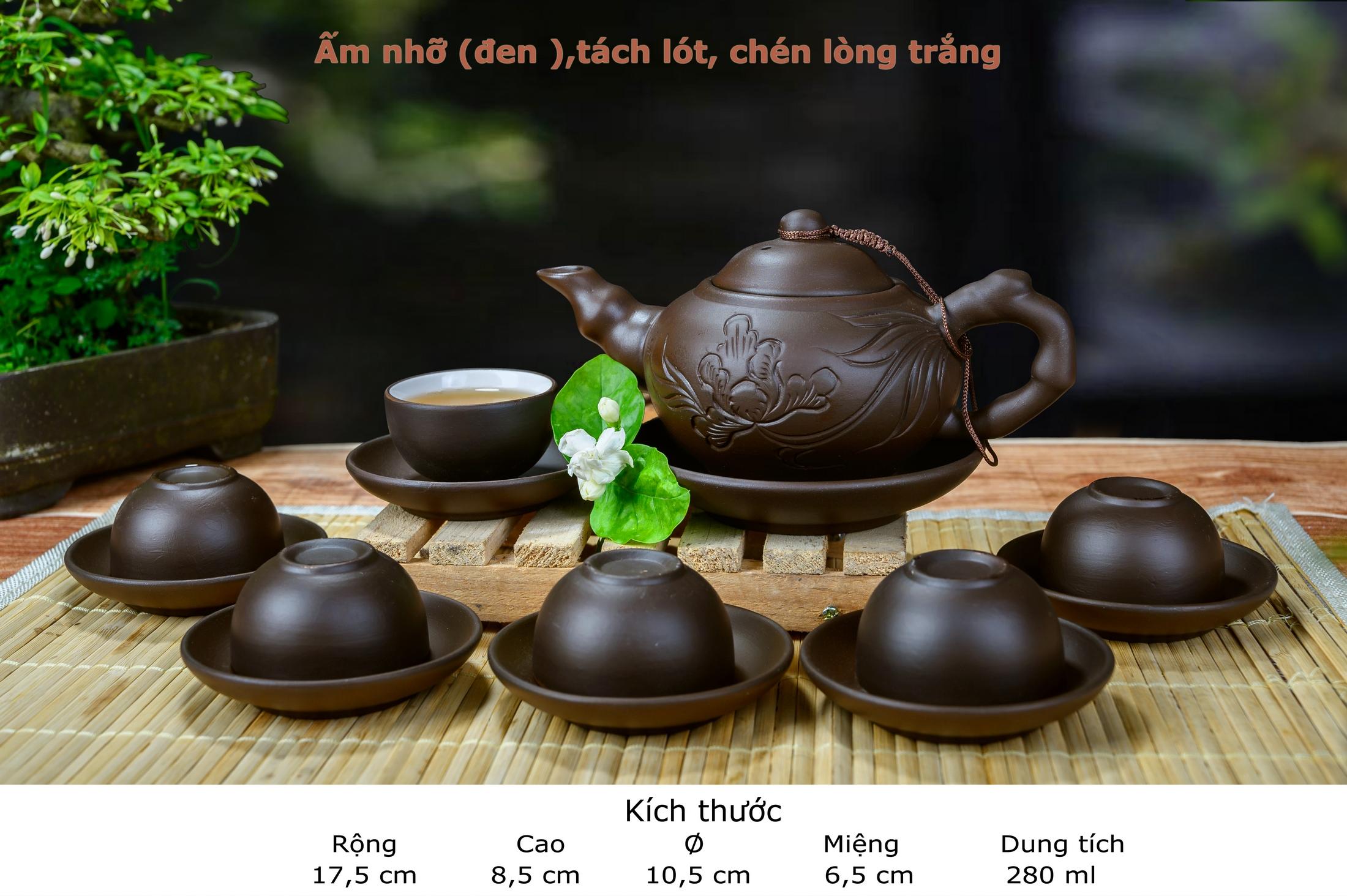 Carved Flower-Patterned Purple Clay Teapot