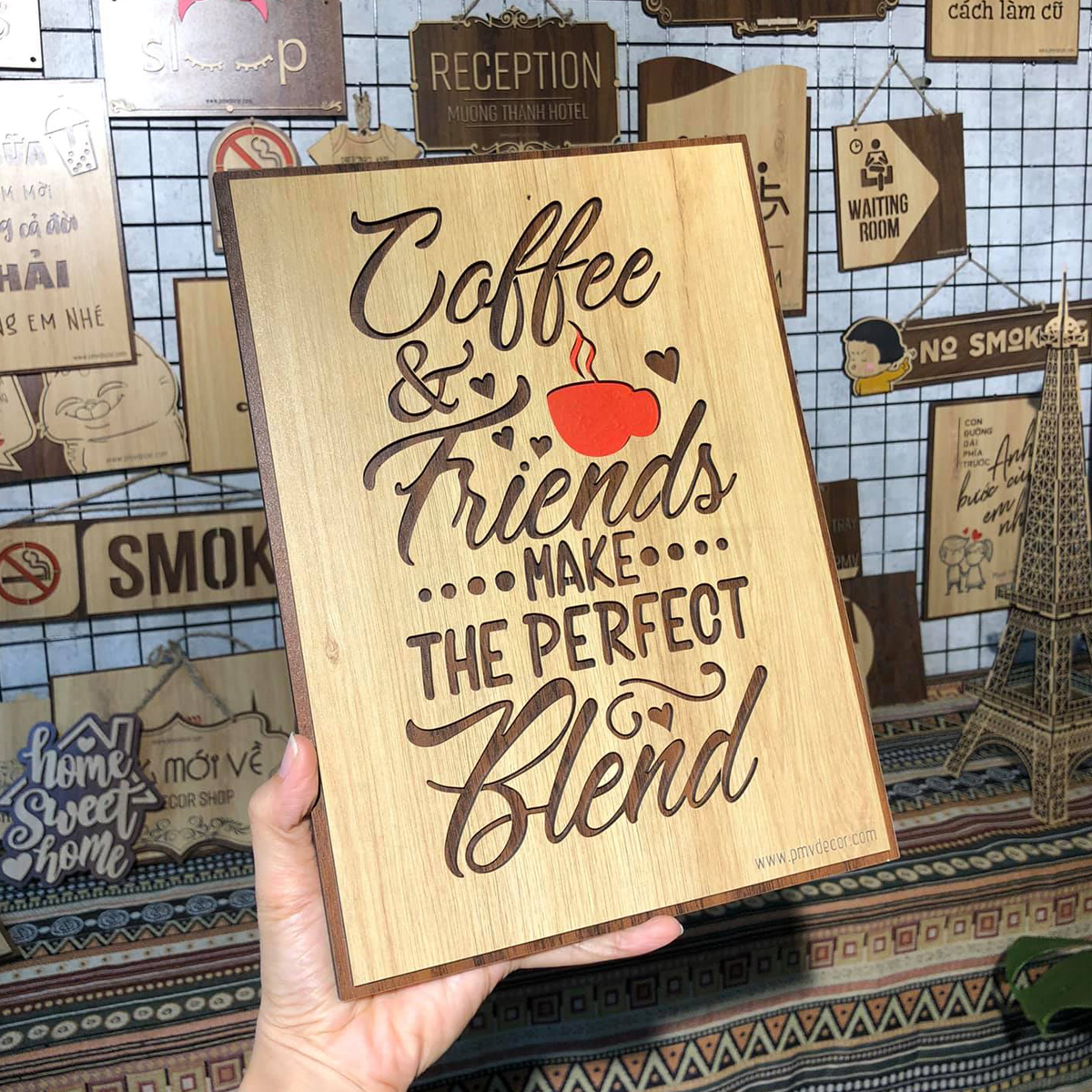 TRANH TREO QUÁN CAFE. Tranh gỗ 2 màu tương phản, treo quán coffee. TGDC-PMV14