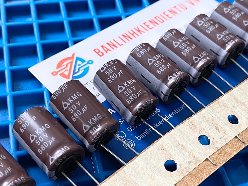 Combo 20 chiếc tụ hóa 680uf 50v 50v680uf kích thước 13x21mm