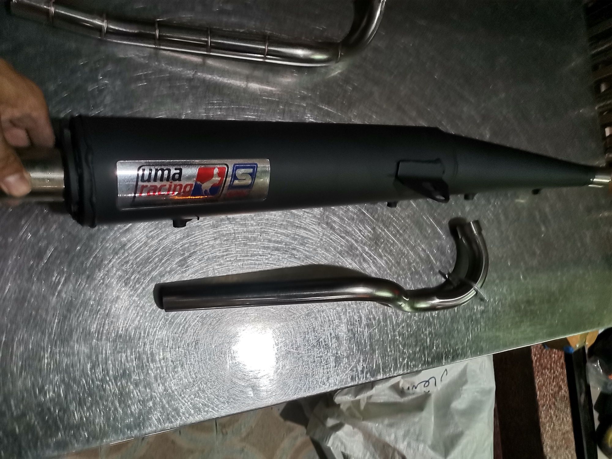 pô uma 1.1 v4 Wave rsx Wave s110 móc sẵn (chưa bao gồm che pô)