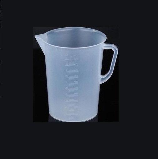 Ca đong bằng nhựa có chia vạch 5000ml