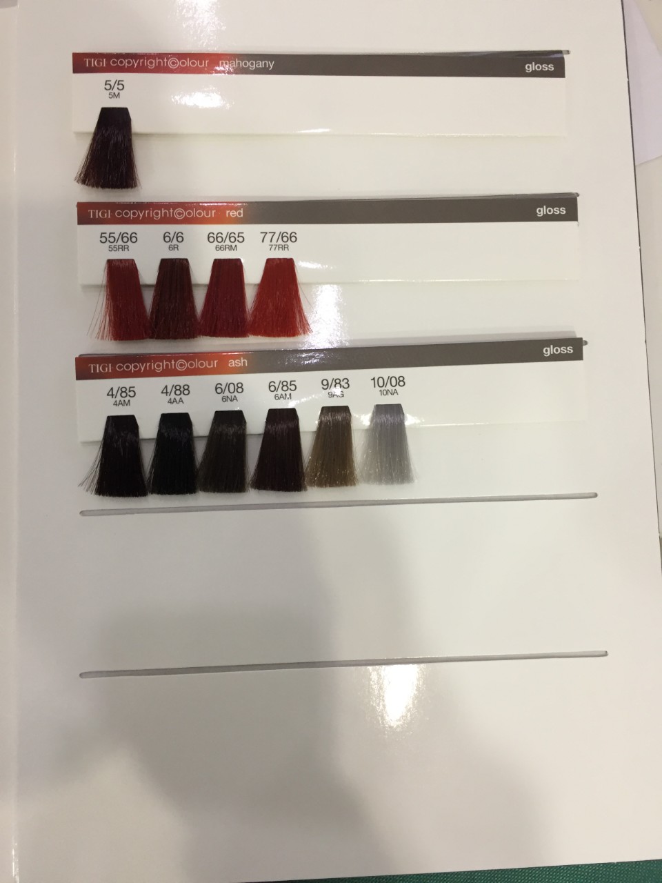Kem Nhuộm Tóc - Tigi Copy Right Colour Gloss (60ml) (Cần mua thêm trợ nhuộm)