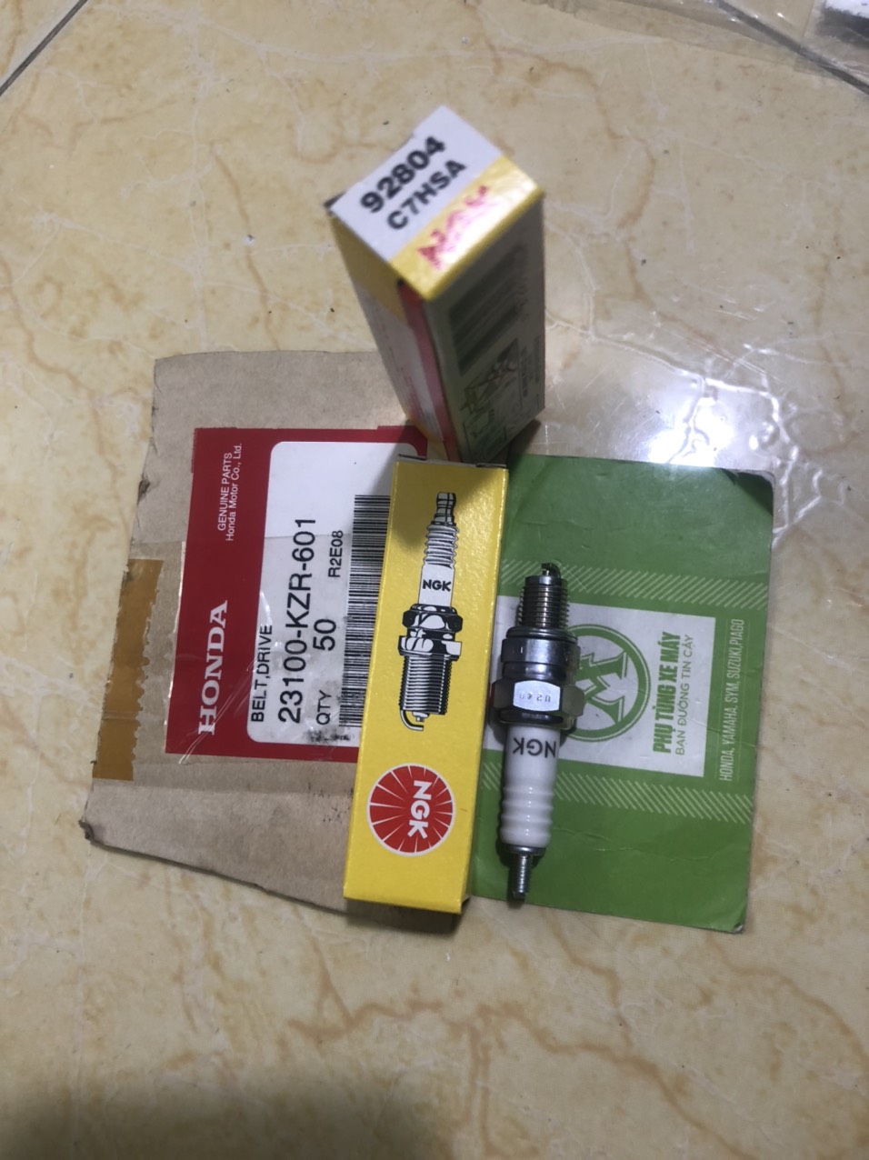 Bugi NGK Niken C7HSA chân ngắn xe dream wave