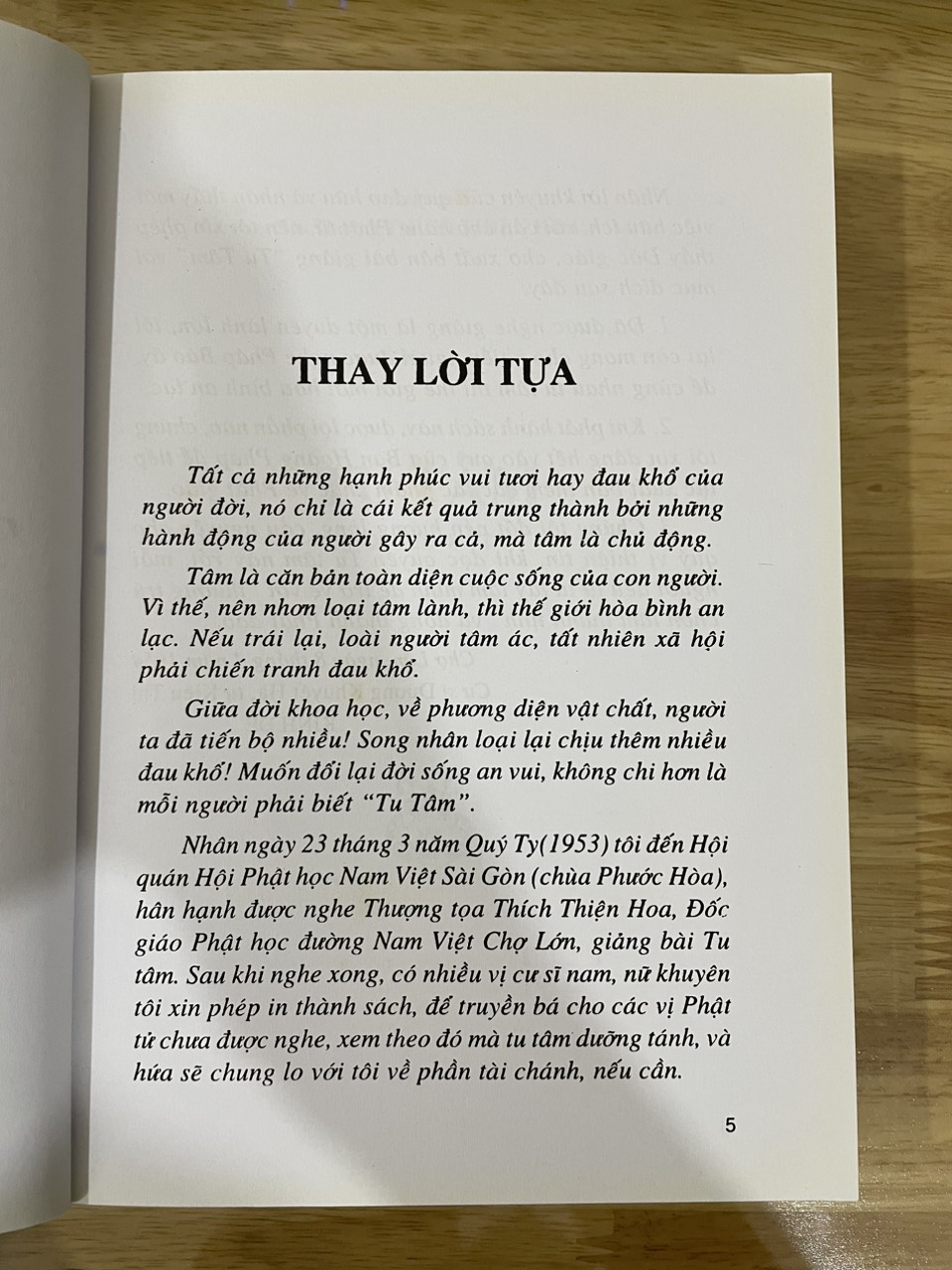 Tám Quyển Sách Quý
