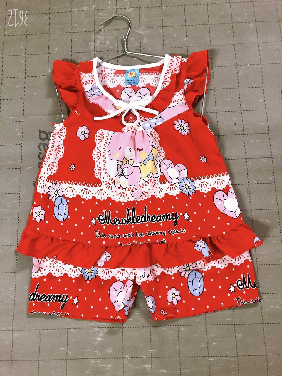Bộ lụa lớn bé gái