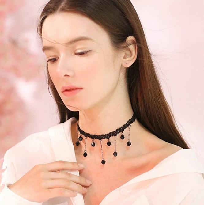 [HCM]Vòng cổ Bell Mew chocker đính hạt đen tua rua đơn sắc VC22