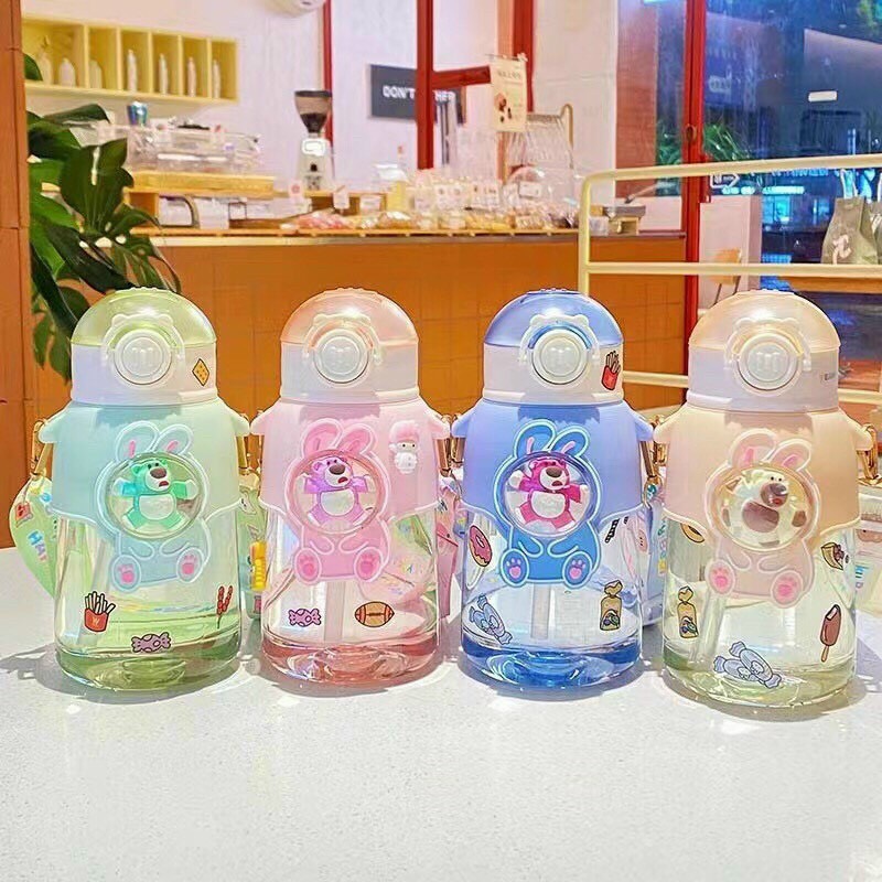 Bình Đựng Nước Gấu Dâu Dễ Thương Bé Trai Bé Gái