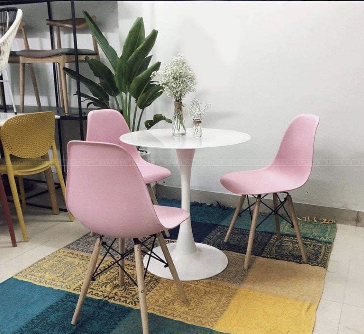 Bàn ghế eames
