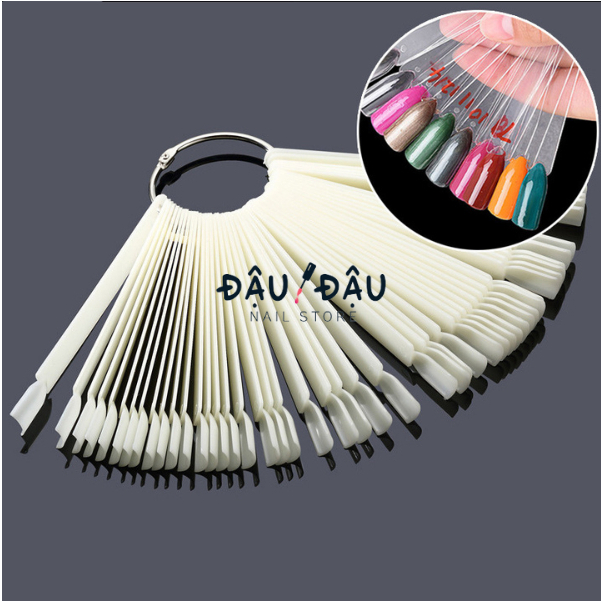 Móng que vuông tập sơn trưng bày 1 bịch 50 que