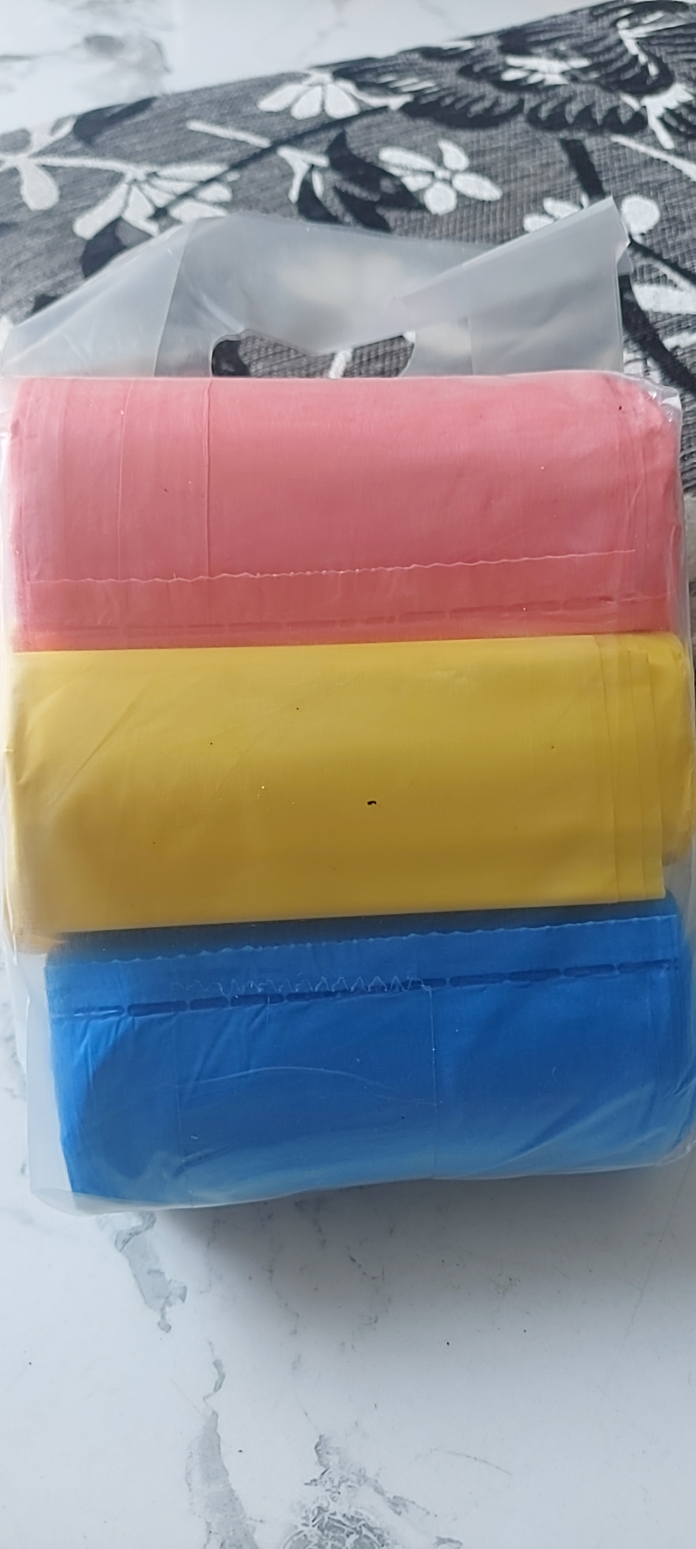 Túi đựng rác cuộn tự hủy nhiều màu ( 3 cuôn)