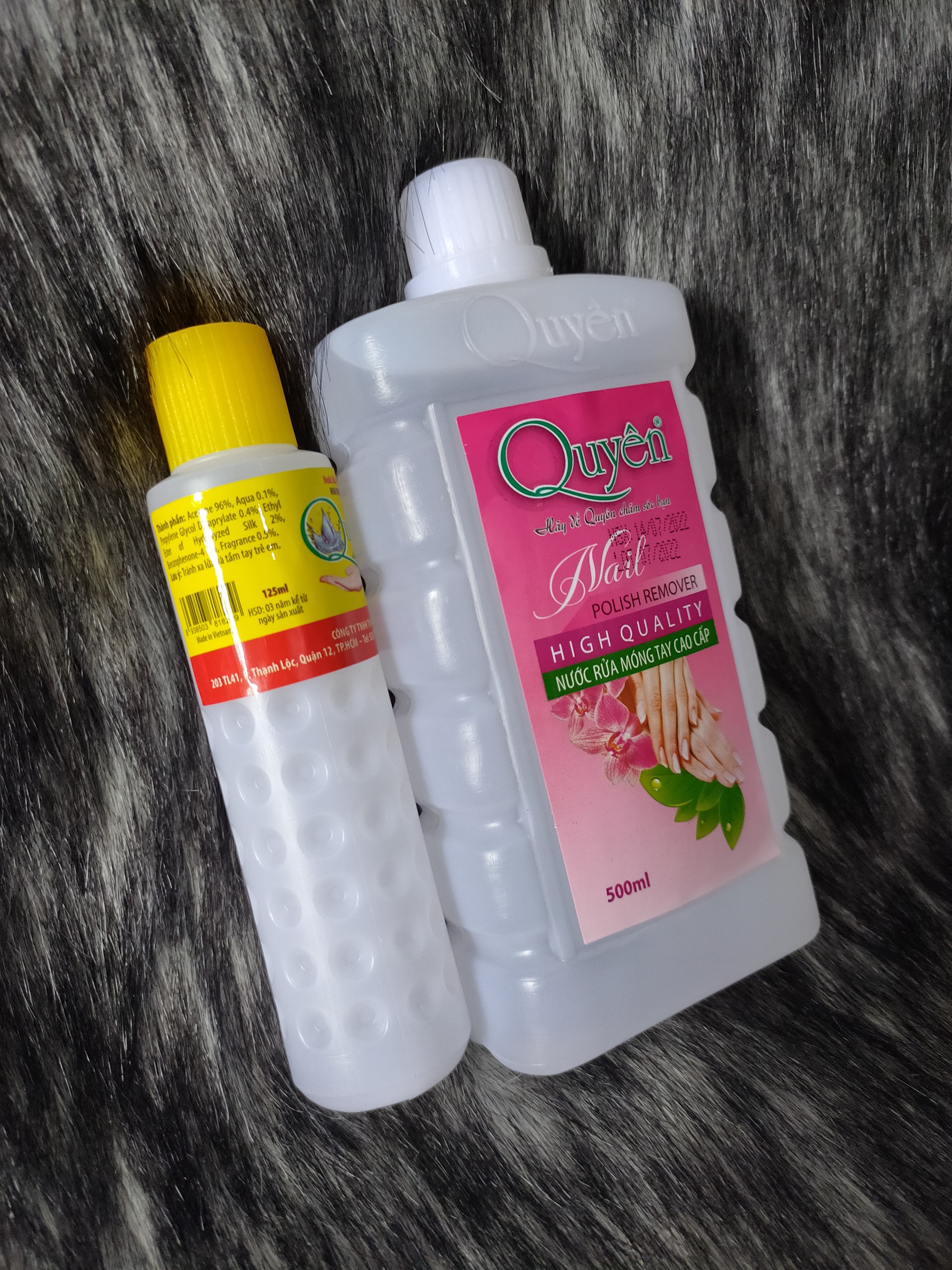 Nước rửa móng Quyên