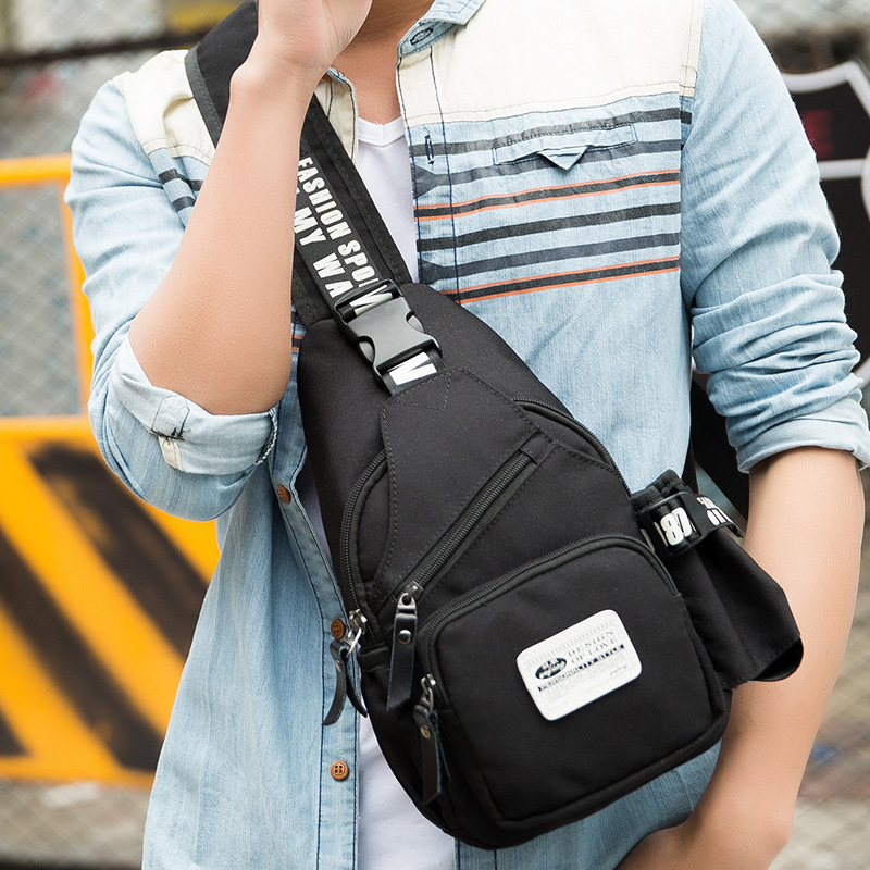 Balo đeo chéo 1 quai họa tiết lá