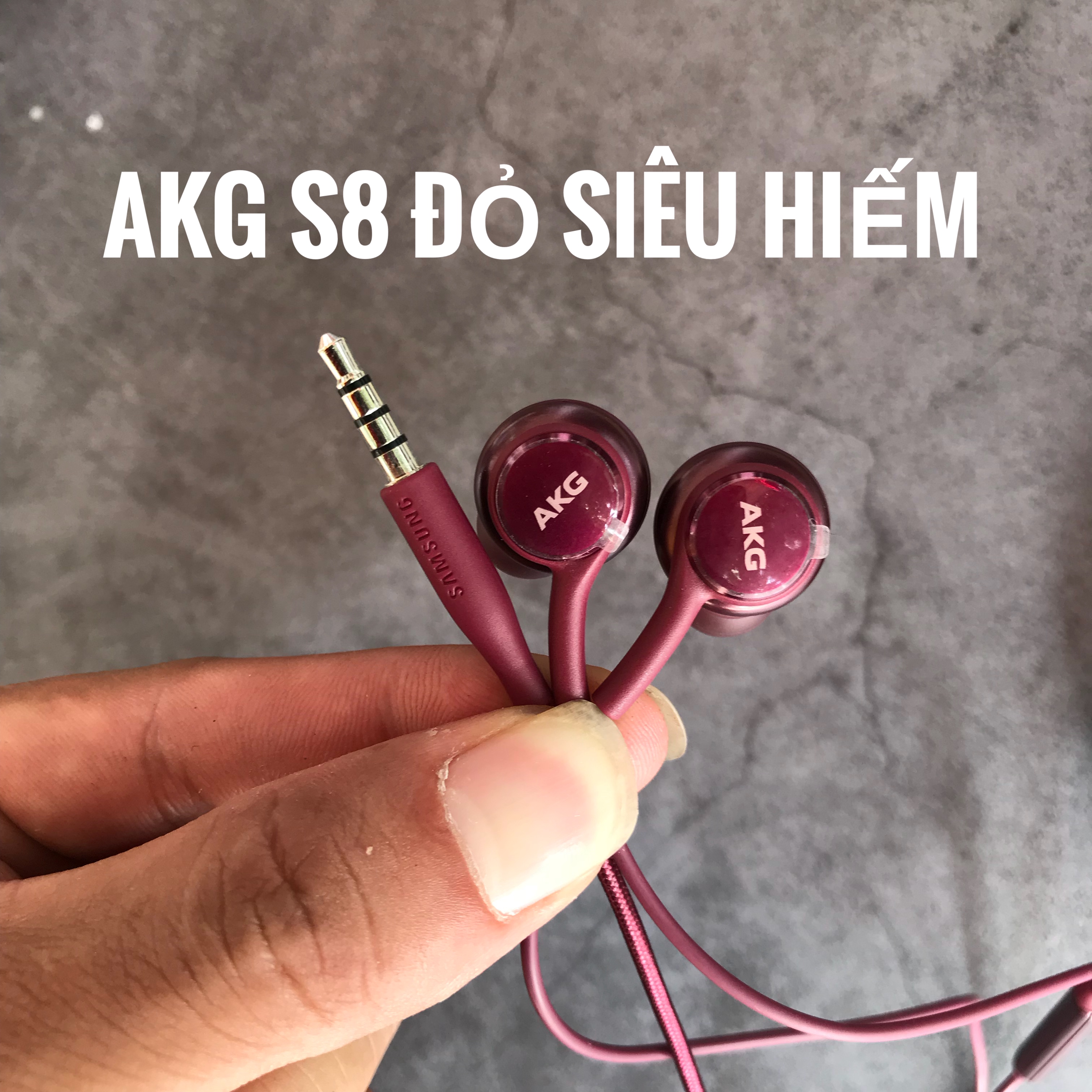 Tai Nghe AKG S9 Màu Đỏ Theo Máy
