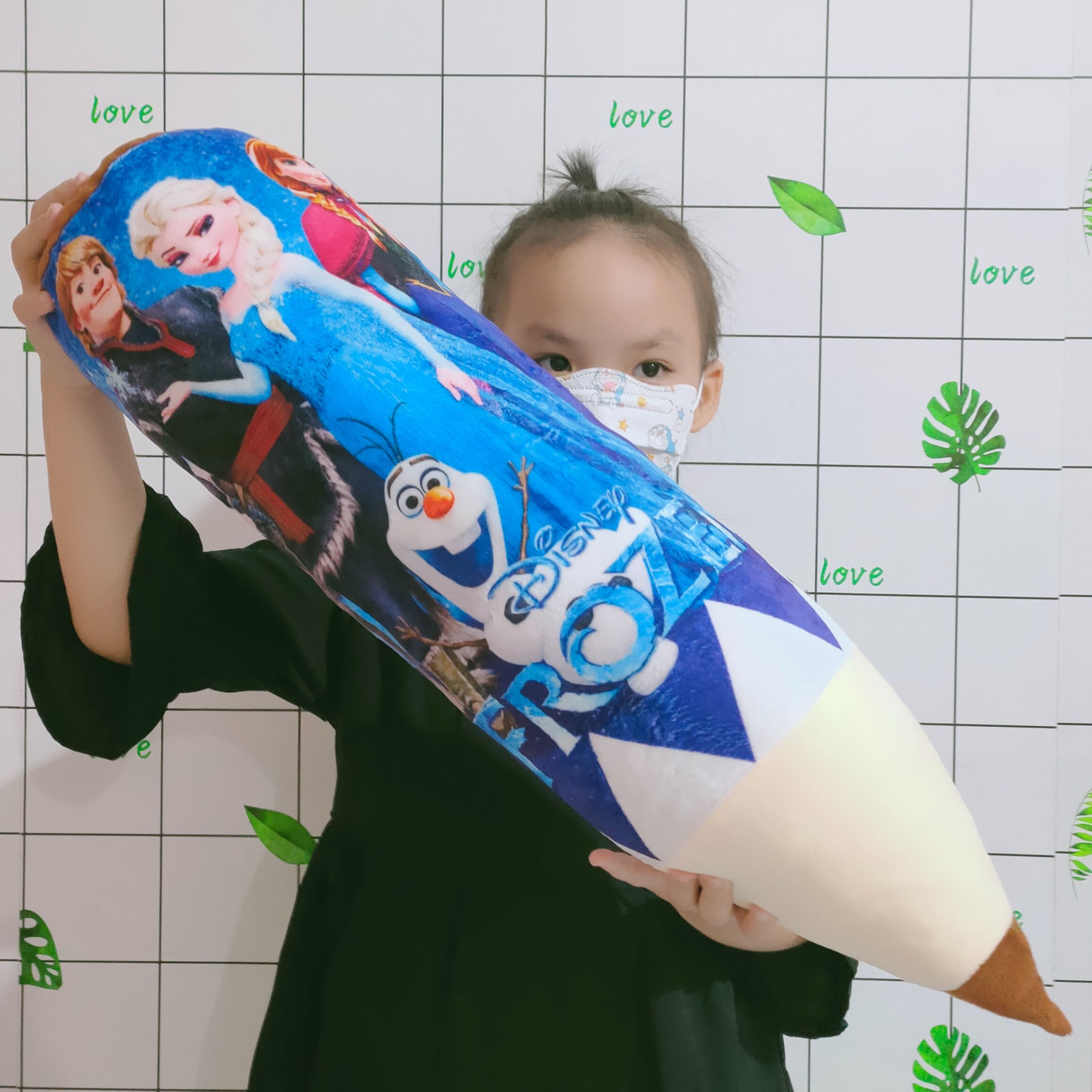 GỐI ÔM HÌNH CÔNG CHÚA ELSA NỮ HOÀNG BĂNG GIÁ GỐI ÔM 3D BÚT CHÌ GIÁ RẺ