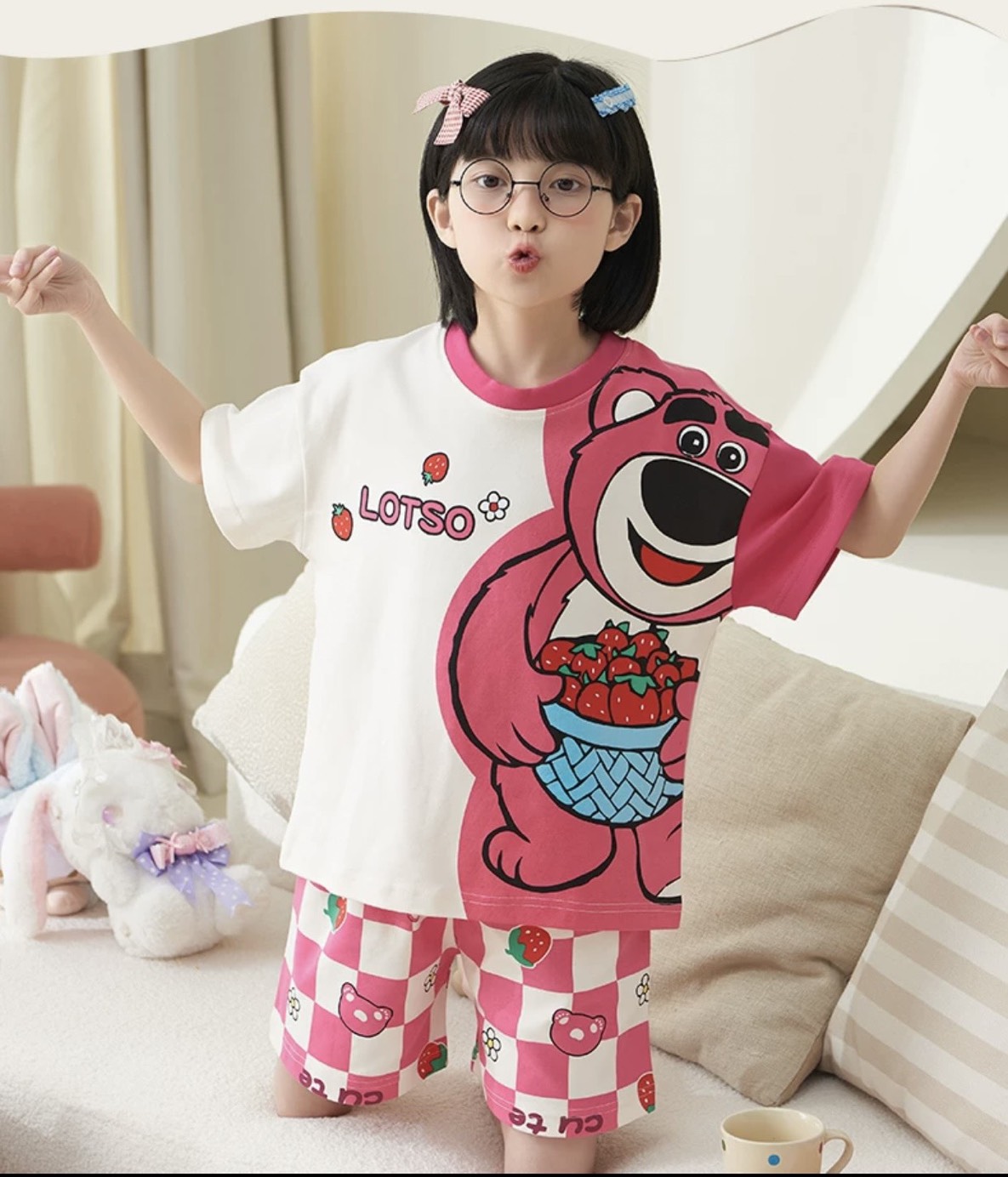 Sét bộ thun gấu dâu mặc nhà bé gái